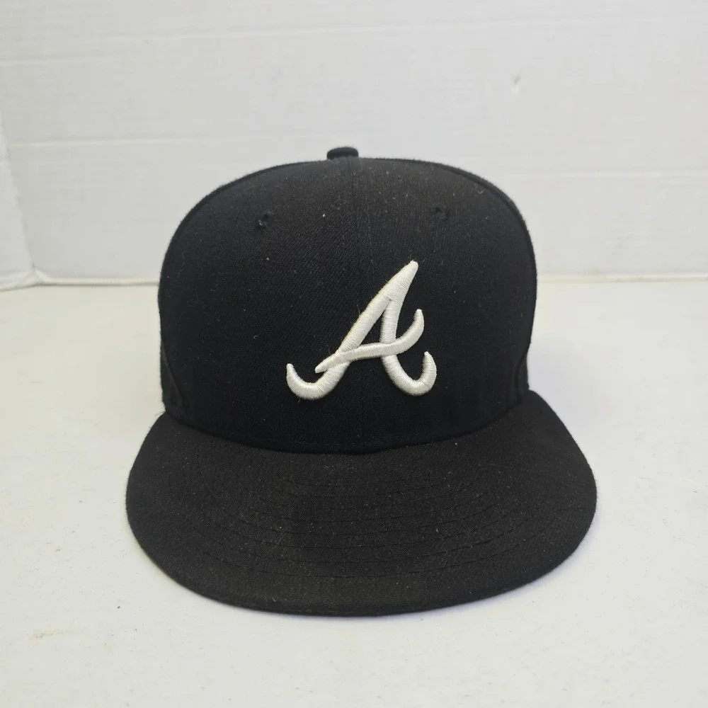 New Era Men's Atlanta Braves 59FIFTY Fitted Hat 7 3/8 Black White Logo Cap U3